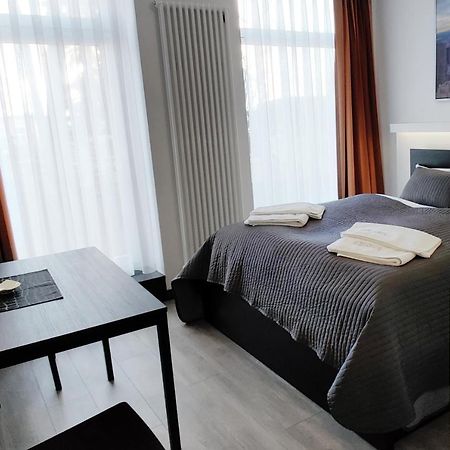 6 Rooms Apartments Берлін Екстер'єр фото