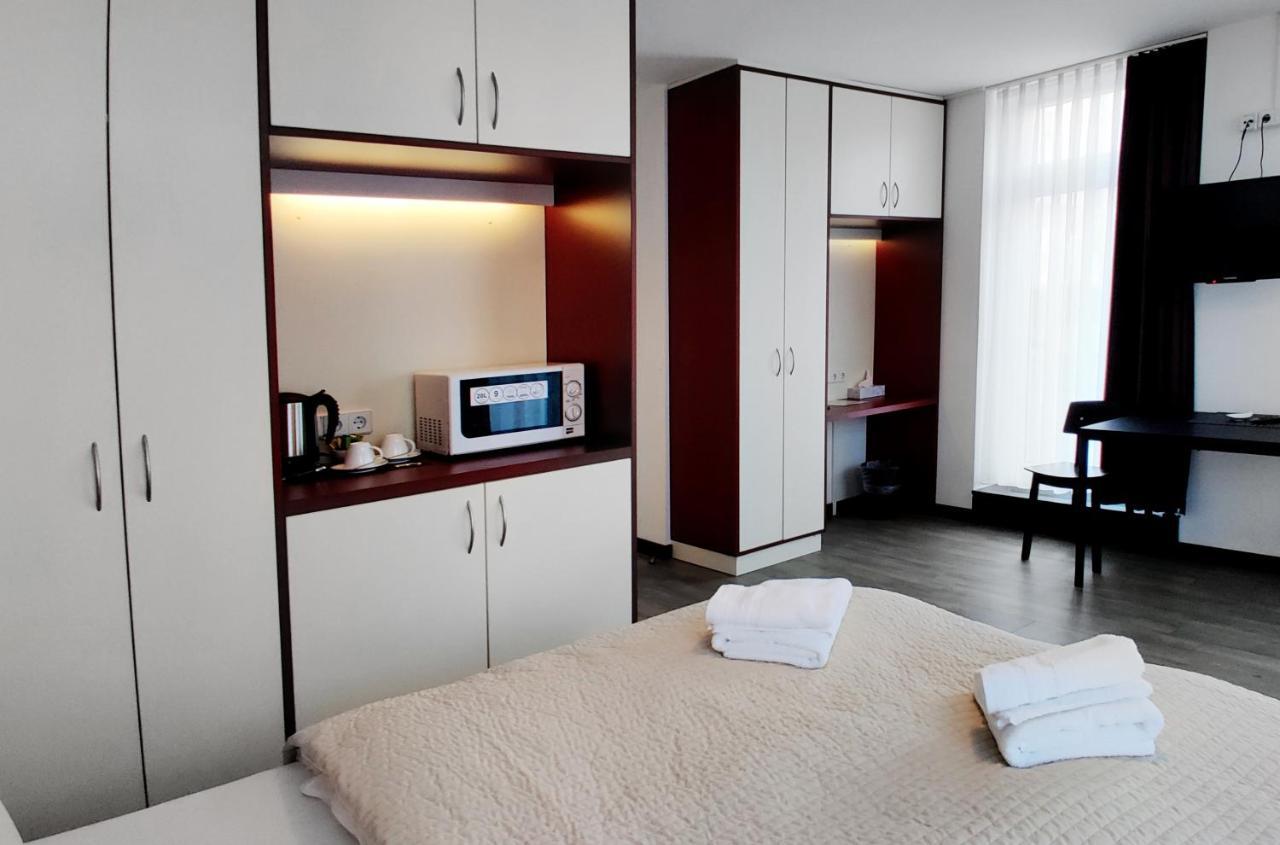 6 Rooms Apartments Берлін Екстер'єр фото
